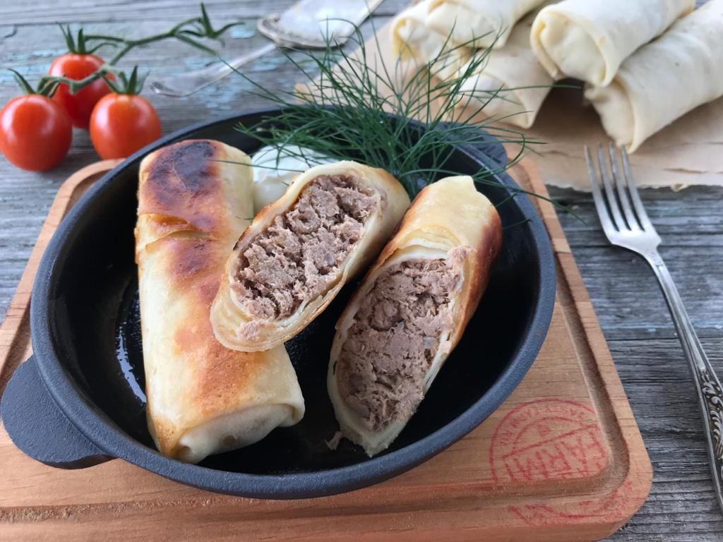 Palačinke sa ćurećim mesom i mesom zeca (težina pakovanja 0,5 kg, približno 6-7 komada, cena 830 rub. po kg)